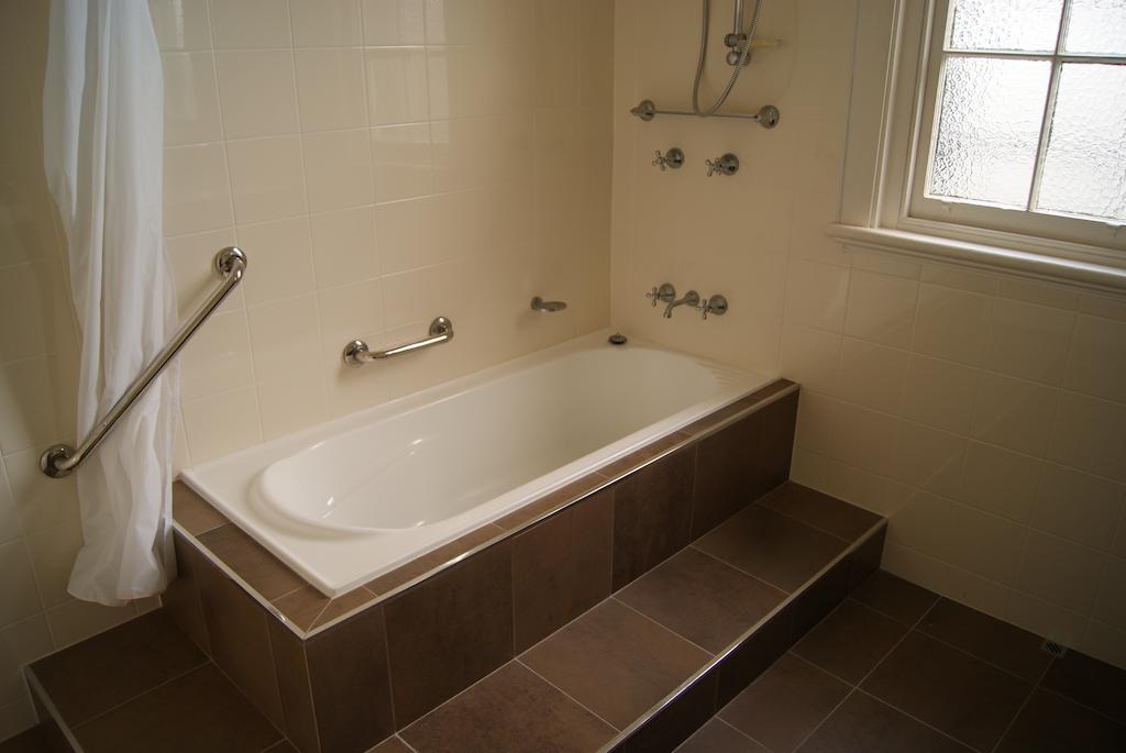 Palace Hotel Mortlake Sydney Room photo